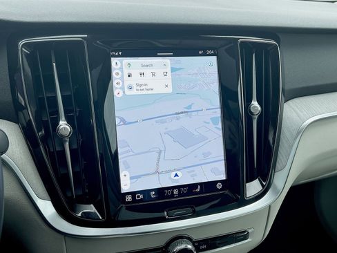 Certified 2023 Volvo S60 B5 Plus w/ Climate Package image 20