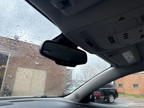 Used 2015 Chevrolet Malibu LT image 18