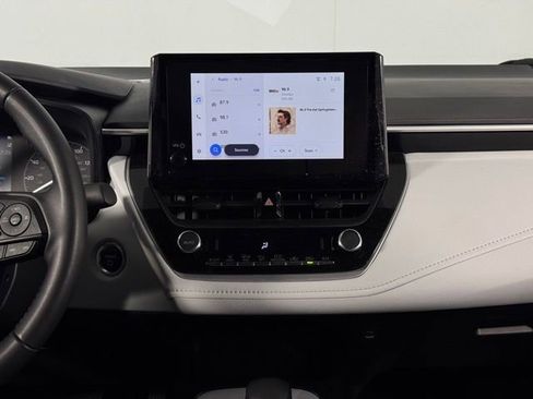 Used 2025 Toyota Corolla SE image 22