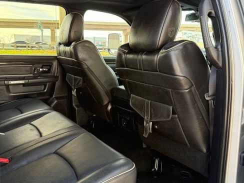 Used 2016 RAM 3500 Laramie Longhorn image 17