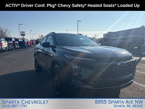 Used 2024 Chevrolet Trax ACTIV w/ Driver Confidence Package image 2