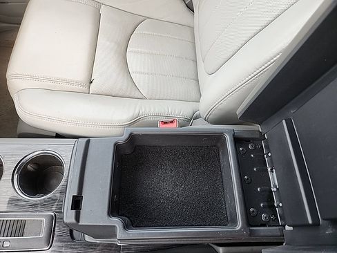 Used 2016 Chevrolet Traverse LTZ AWD/4WD image 26