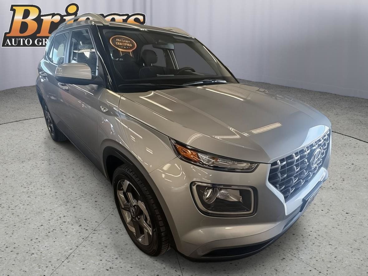 Used 2025 Hyundai Venue SEL FWD image 7