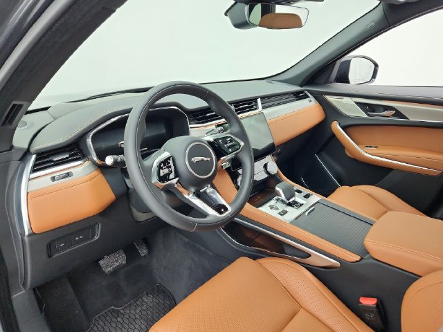 Certified 2026 Jaguar F-PACE R-Dynamic S AWD/4WD image 28