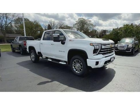 New 2026 Chevrolet Silverado 2500 LT w/ Z71 Chrome Sport Edition AWD/4WD image 2