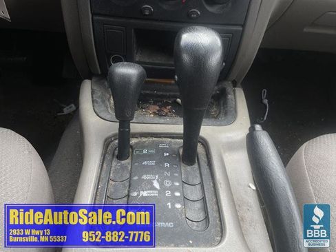 Used 2003 Jeep Grand Cherokee Laredo AWD/4WD image 19