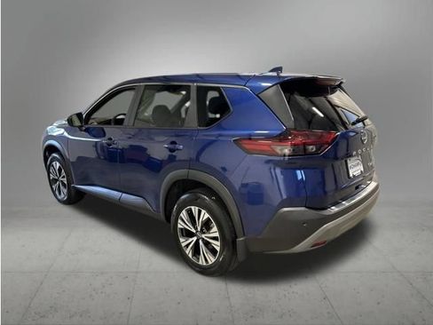 Used 2023 Nissan Rogue SV AWD/4WD image 3