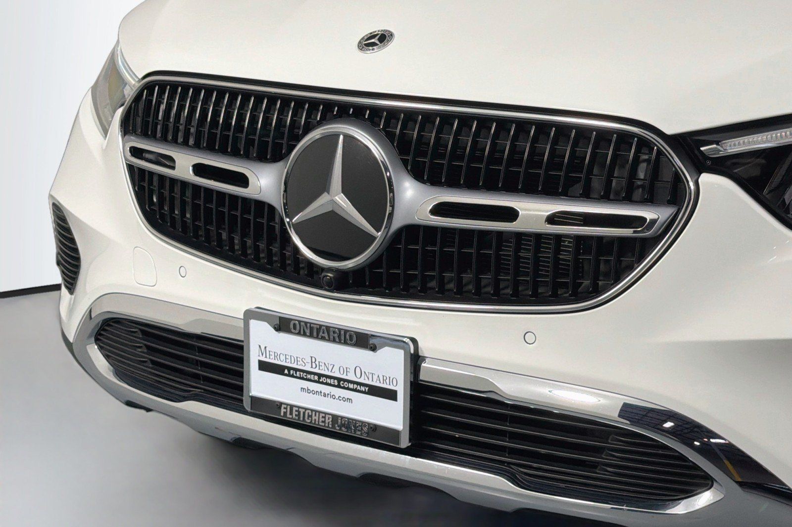 Used 2025 Mercedes-Benz GLC 350e 4MATIC w/ Driver Assistance Package image 14