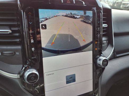 Used 2024 RAM 1500 Lone Star image 12