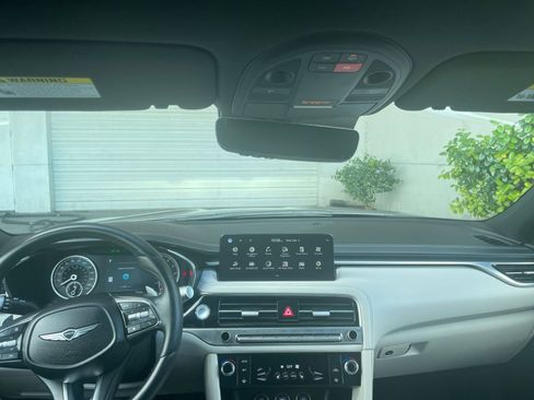 Used 2025 Genesis G70 2.5T image 35