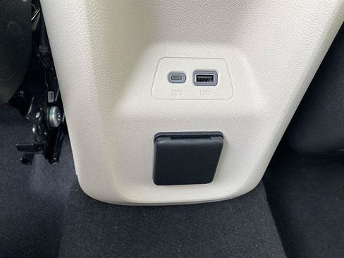 Used 2023 Buick Envision Avenir AWD/4WD image 42