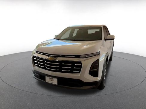 Used 2025 Chevrolet Equinox LT FWD image 5