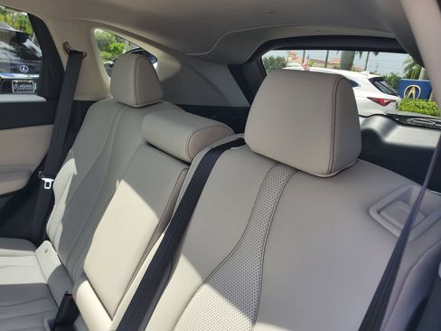 Used 2025 Acura RDX w/ Technology Package AWD/4WD image 13