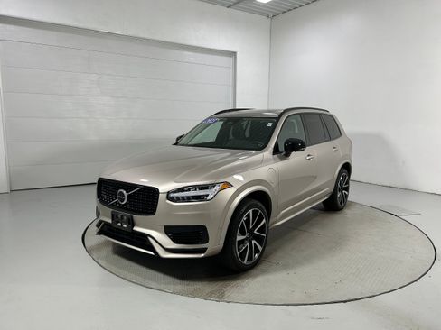 Used 2023 Volvo XC90 T8 Plus w/ Protection Package Premier AWD/4WD image 20