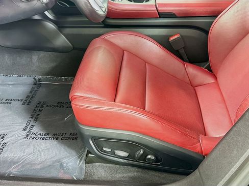 Certified 2022 Porsche Taycan image 21