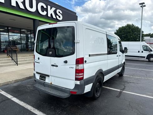 Used 2008 Dodge Sprinter 2500 RWD image 8