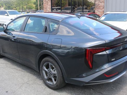 Used 2025 Kia K4 FWD image 5