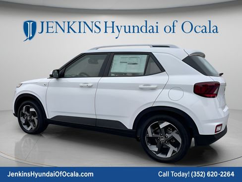 New 2026 Hyundai Venue SEL FWD image 10