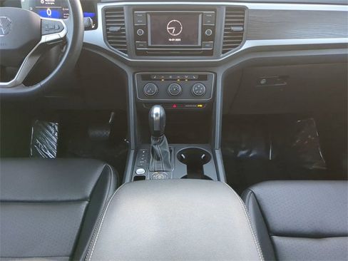Certified 2022 Volkswagen Atlas SE image 14