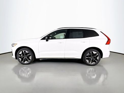 New 2026 Volvo XC60 B5 Plus w/ Climate Package PRO AWD/4WD image 4