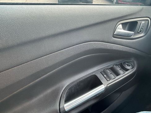 Used 2016 Ford Escape SE AWD/4WD image 29