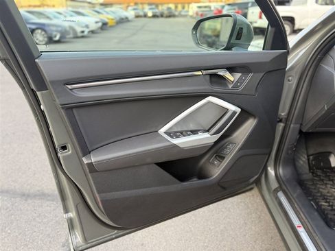 Used 2023 Audi Q3 2.0T Premium Plus w/ Premium Plus Package image 16