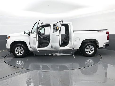Used 2025 Chevrolet Silverado 1500 LT image 31