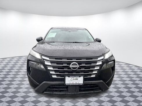 Used 2025 Nissan Rogue SV image 2