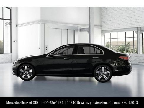 Used 2025 Mercedes-Benz C 300 4MATIC Sedan image 33