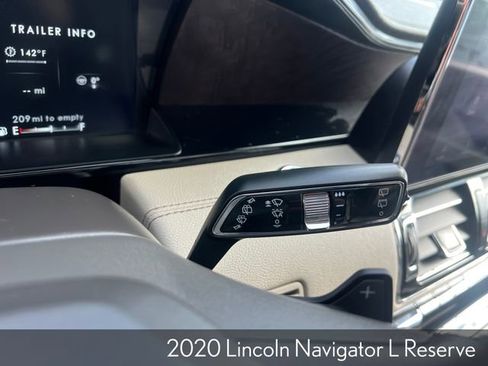 Used 2020 Lincoln Navigator L Reserve w/ Luxury Package image 32