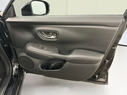 Used 2024 Honda HR-V Sport image 32