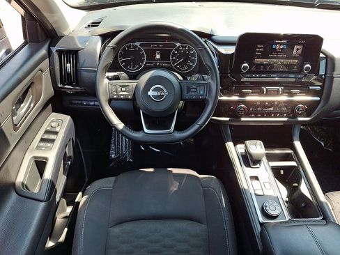 Certified 2025 Nissan Pathfinder SV AWD/4WD image 14
