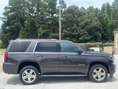 Used 2017 Chevrolet Tahoe LT RWD image 9