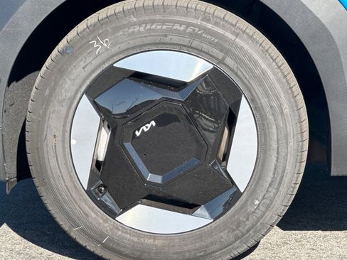 New 2026 Kia EV9 Wind image 26