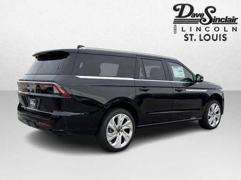 New 2025 Lincoln Navigator L Reserve image 5