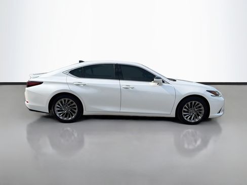Used 2024 Lexus ES 350 Ultra Luxury w/ Accessory Package (Z2) FWD image 6