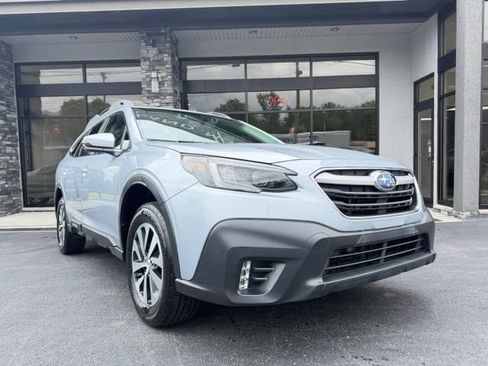 Used 2021 Subaru Outback Premium AWD/4WD image 19
