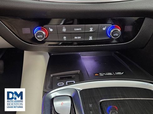 Used 2024 Buick Enclave Essence w/ Sport Touring Edition image 29