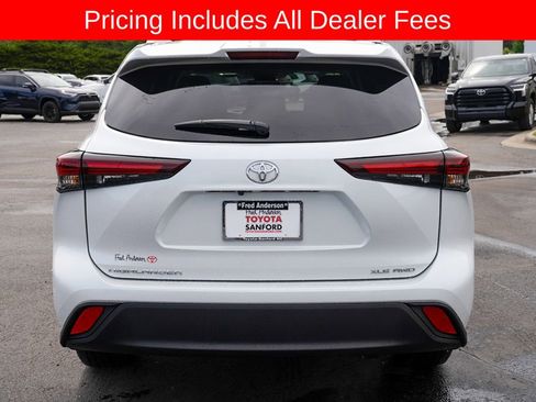 Certified 2026 Toyota Highlander XLE AWD/4WD image 4
