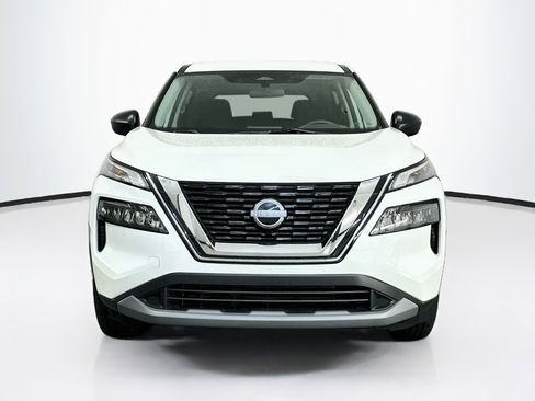 Used 2023 Nissan Rogue S AWD/4WD image 2