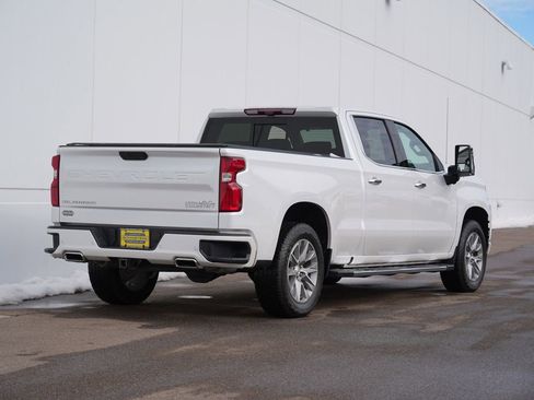 Used 2021 Chevrolet Silverado 1500 High Country w/ Technology Package image 3