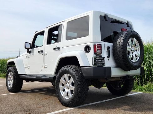 Used 2013 Jeep Wrangler Unlimited Sahara w/ Connectivity Group image 3