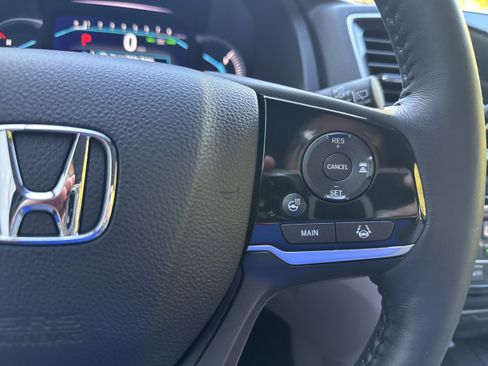 Used 2021 Honda Pilot Elite image 32