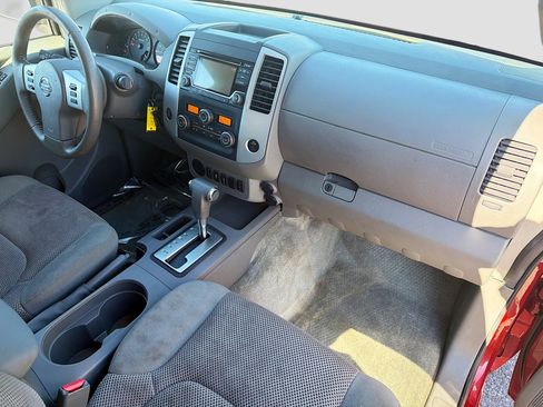 Used 2016 Nissan Frontier SV w/ SV Value Truck Package image 12