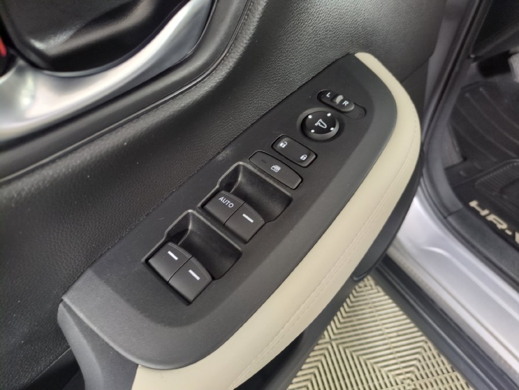 Certified 2023 Honda HR-V LX image 13