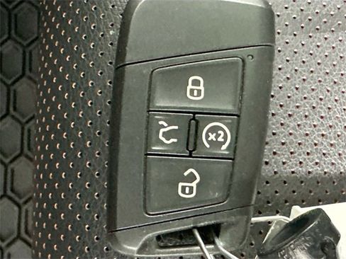 Used 2023 Volkswagen Jetta GLI Autobahn image 17