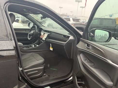 New 2026 Jeep Grand Cherokee Laredo image 58