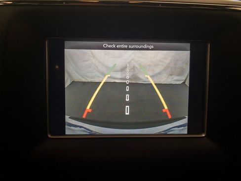 Used 2020 Jeep Grand Cherokee Laredo image 23