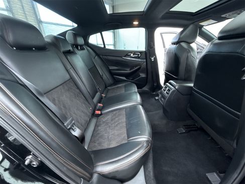Used 2021 Nissan Maxima SR w/ Sport Mat Group image 43