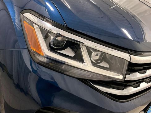 Used 2023 Volkswagen Atlas SE image 34